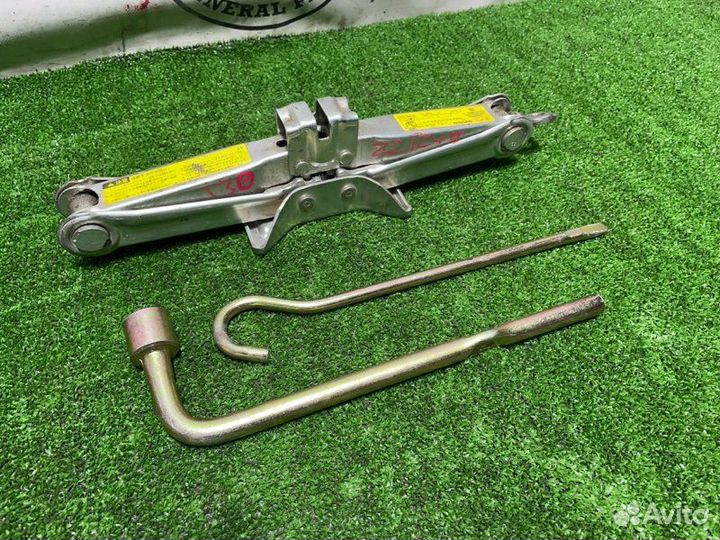 Домкрат комплект Toyota Premio ZZT240 1ZZ 2002