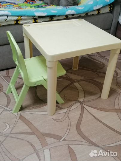 Комплект стол+стульчик для ребёнка