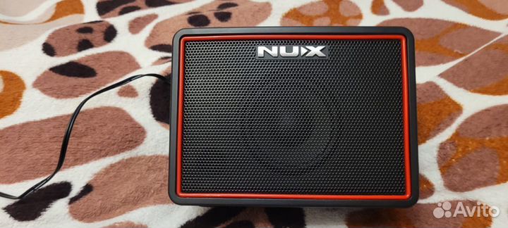 Портативный комбоусилитель Nux mighty lite bt