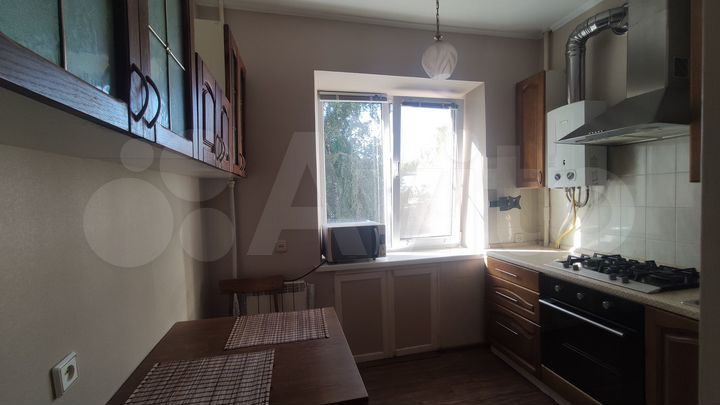 3-к. квартира, 58 м², 2/5 эт.