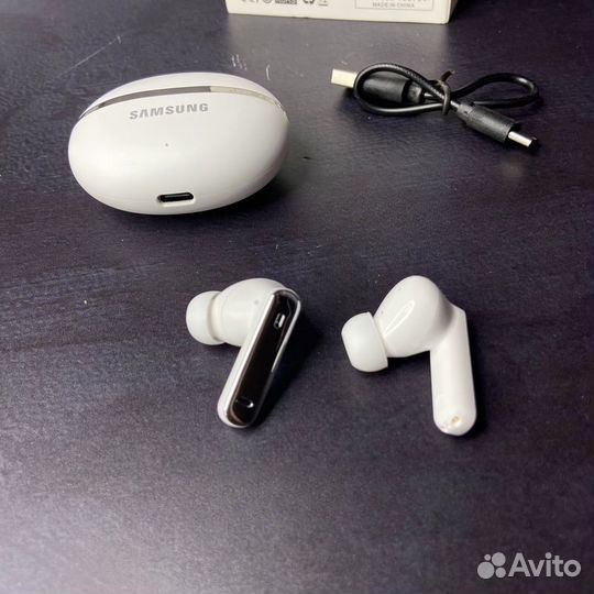 Наушники Samsung Buds 4 Pro luxe качество