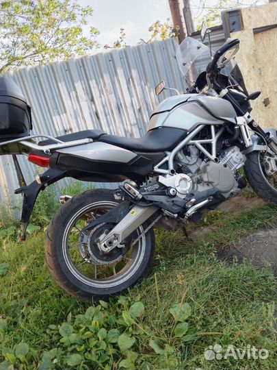 Aprilia mana 850