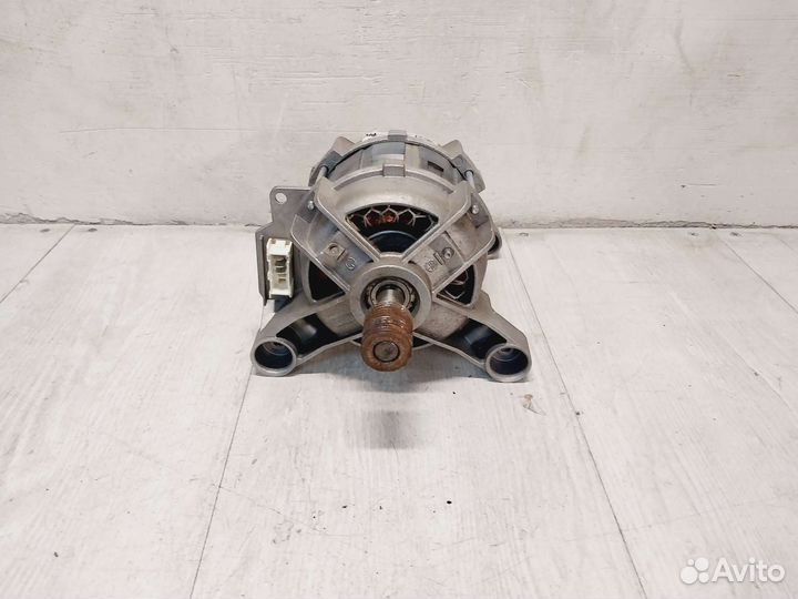 Двигатель стиральной машины Electrolux Zanussi