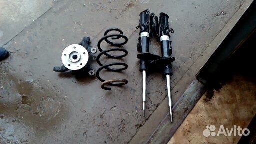 Продам Стойки передние На Mercedes-Benz Vito.(M.В