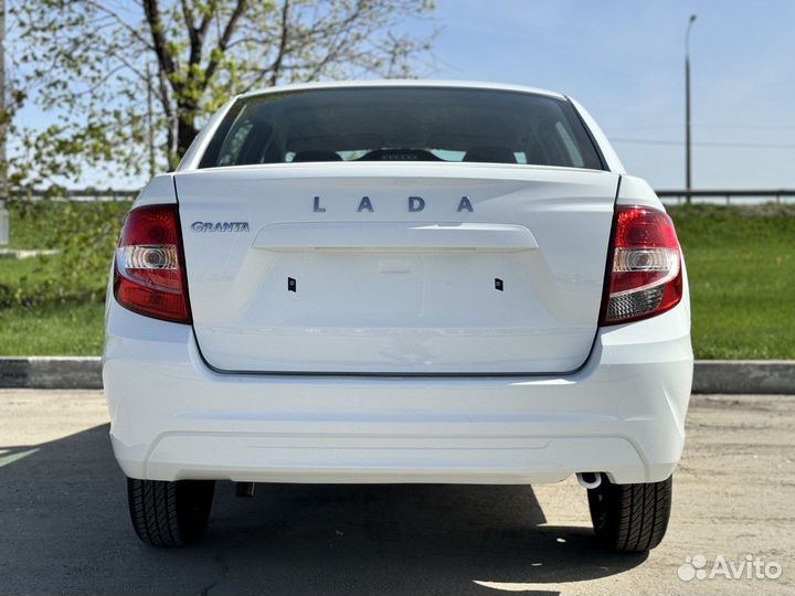 LADA Granta 1.6 МТ, 2024, 8 км