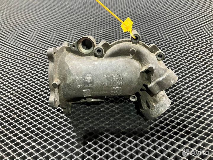 Водяная помпа Audi A8 D4/4H 2013 079121013