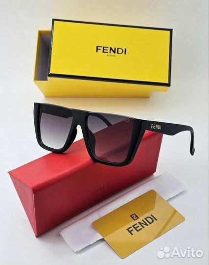 Солнцезащитные очки Fendi