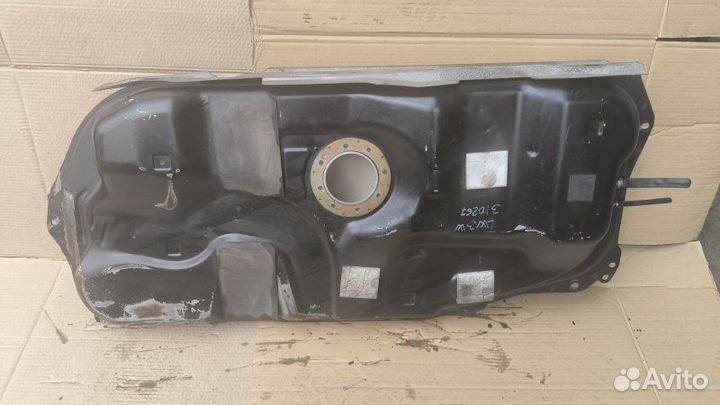 Бензобак Mazda Mpv LW L3 2001