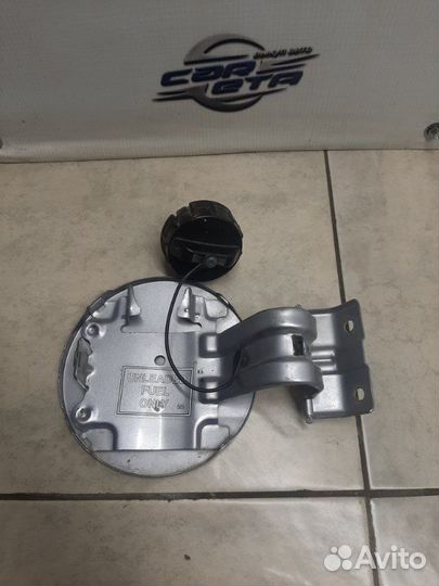 Лючок топливного бака Mitsubishi Lancer 10 2.0