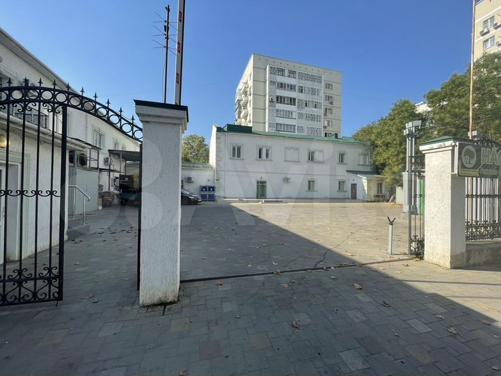 Здание, 1250 м²