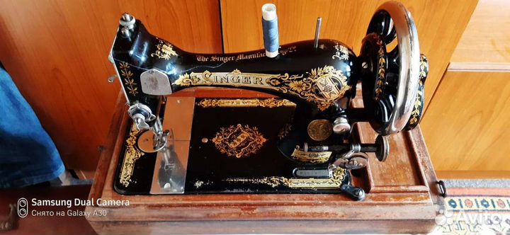 Швейная машина Singer