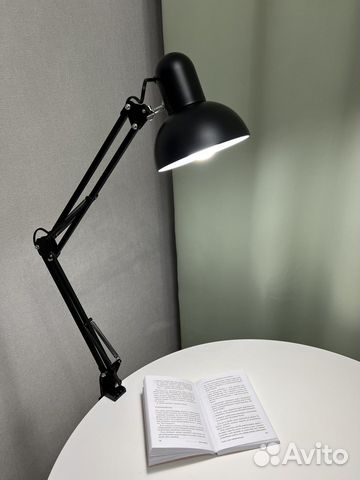 Лампа настольная