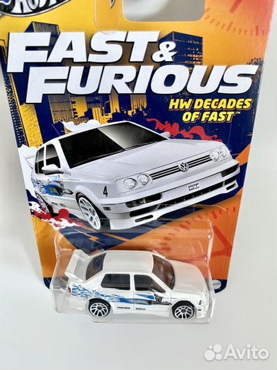 Моделька Hot Wheels Спецсерия Volkswagen Jetta MK3