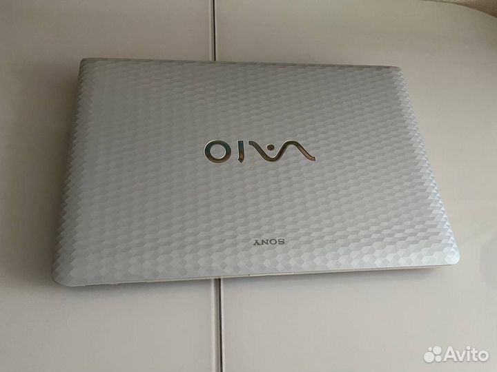 Ноутбук sony vaio i3