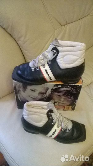 Лыжные ботинки Botas фирмы 