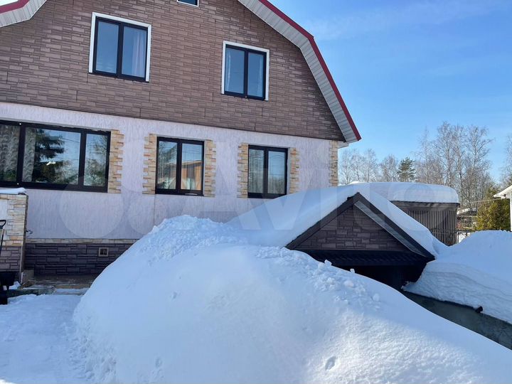 Дом 237 м² на участке 10 сот.