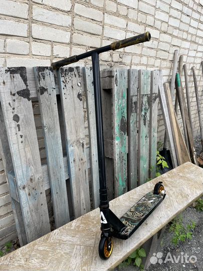 Трюковой самокат