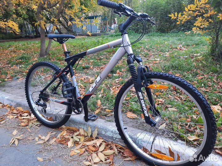 Велосипед GT avalanche 3.0