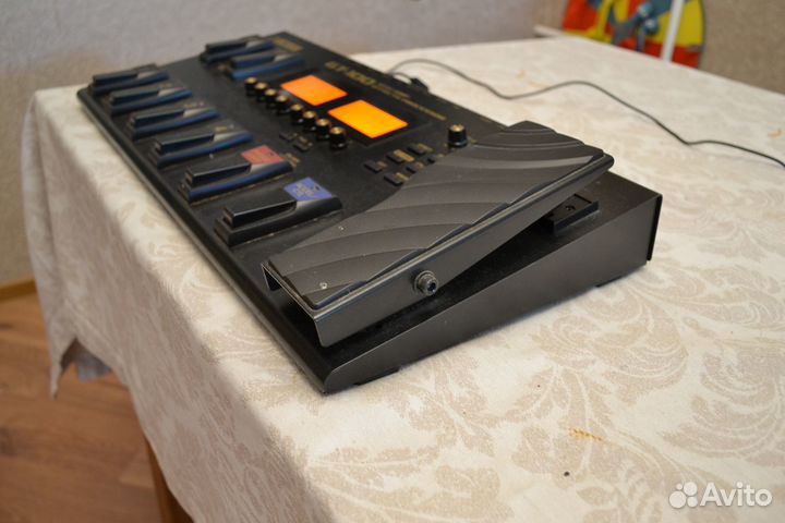 Boss GT-100 гитарный проц