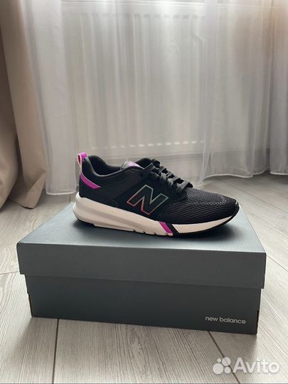 Кроссовки New Balance р-р 35 новые