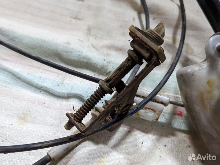 Трос крышки багажника Nissan Almera N15