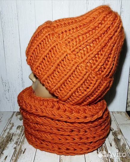 Шапочки, комплекты, новые, ручной вязки