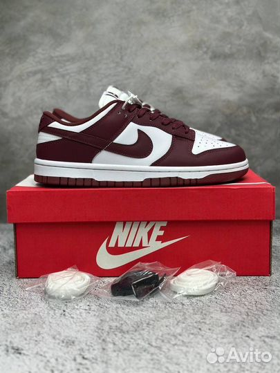 Кроссовки Nike SB Dunk Low Team Red