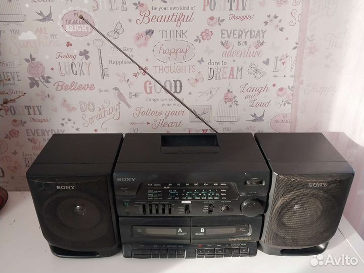 Кассетный радио-магнитофон Sony CFS-W435S