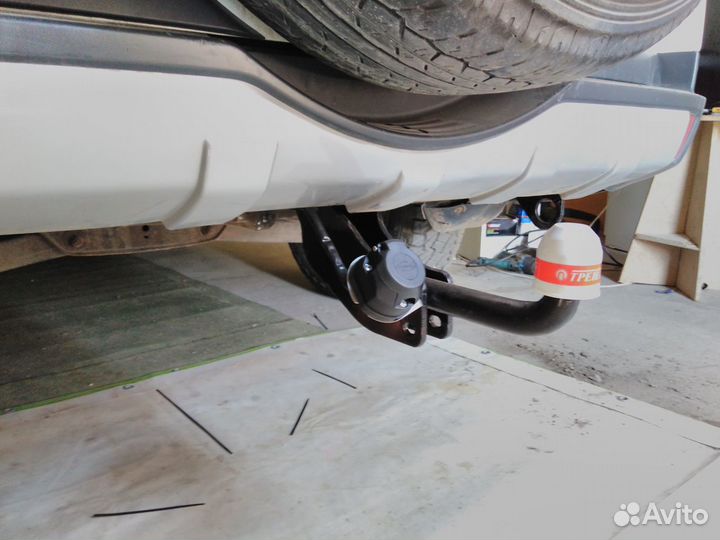 Фаркоп на Mitsubishi Pajero