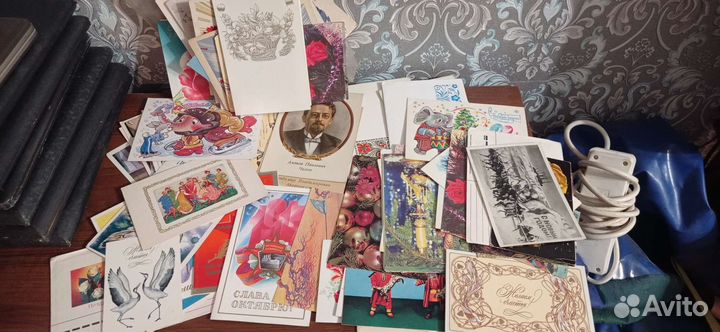 Открытки новогодние, на 8 марта на д.р СССР много