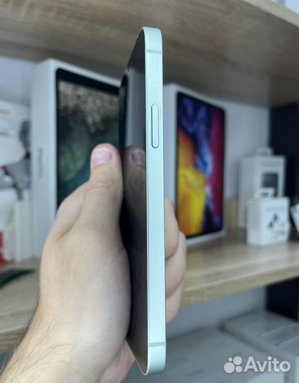 iPhone 12, 64 ГБ