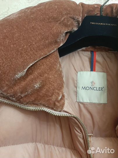 Пуховик женский Италия Moncler