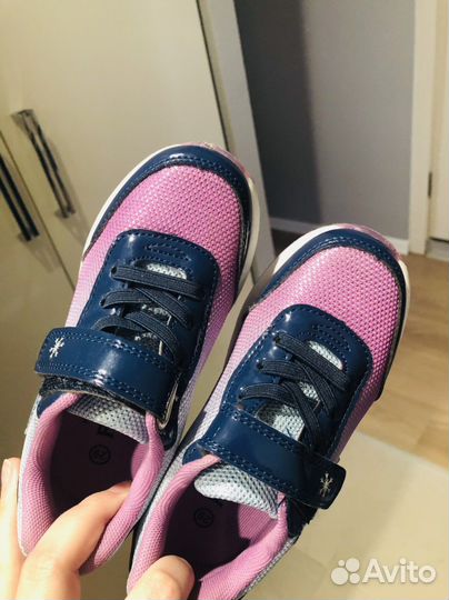 Кроссовки для девочки