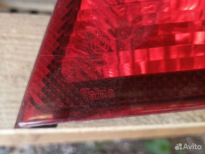 Задний правый фонарь renault symbol 1