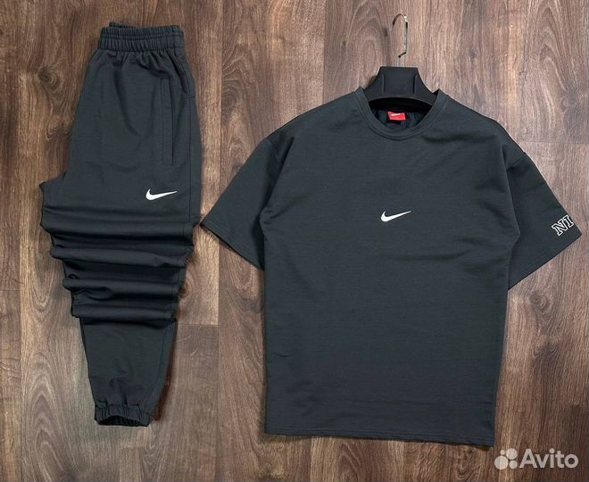 Летний спортивный костюм nike