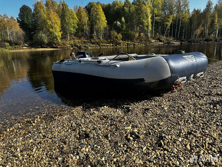 Продам флагман 380к + мотор+допы