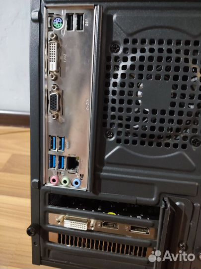 Компьютер amd athlon 200ge 3.2грц/8озу/vega 3 2гб