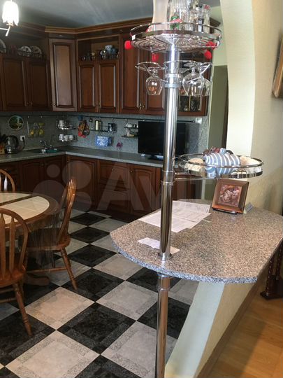 4-к. квартира, 160 м², 2/10 эт.