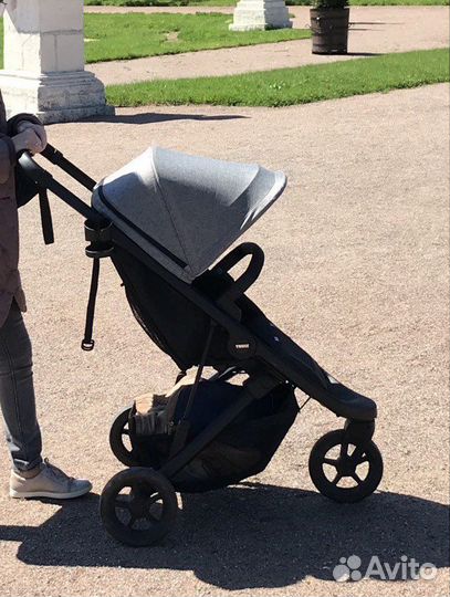 Thule Spring городская коляска с капюшоном