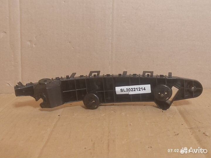 Крепление бампера переднее правое Nissan Juke F15