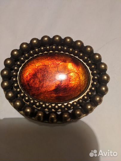 Пряжка - брошь винтаж Янтарь