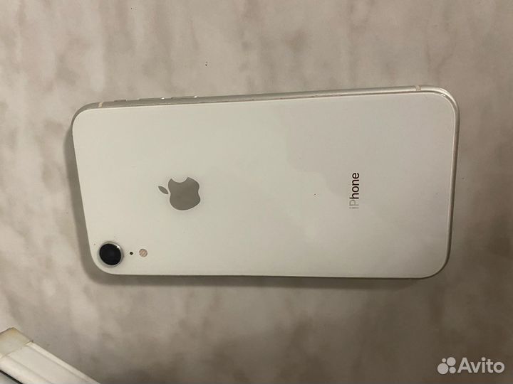 iPhone Xr, 64 ГБ