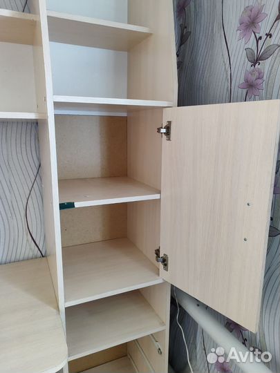 Компьютерный стол