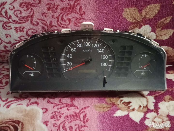 Панель приборов nissan