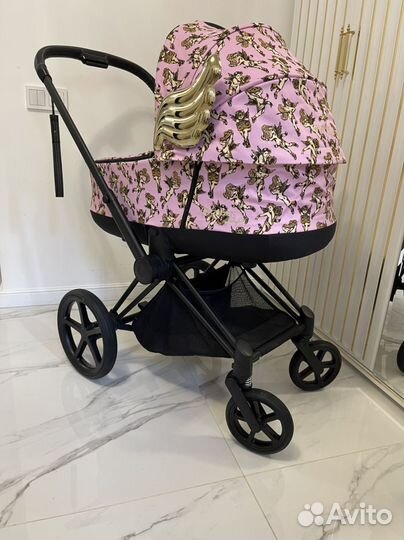 Cybex Priam III by Jeremy Scott Pink Cherubs