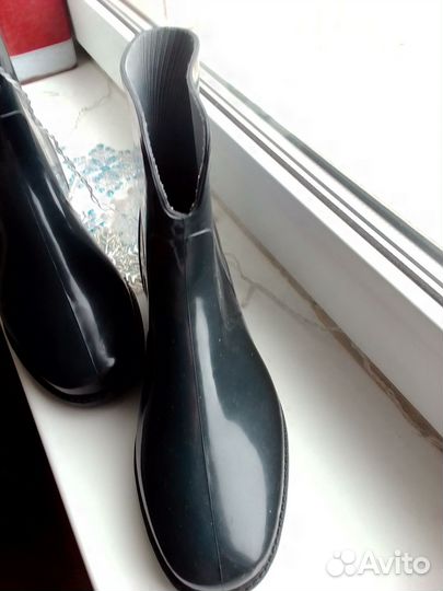 Резиновые сапожки 40 размер