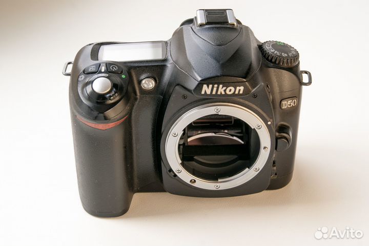 Nikon D50 без объектива