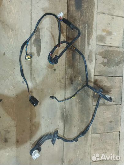 Проводка задней левой двери Hyundai ix35