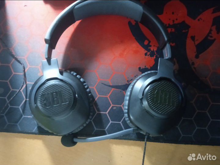 Наушники JBL Quantum 100