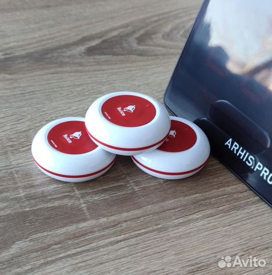 Кнпока вызова официанта и табло отображения вызова